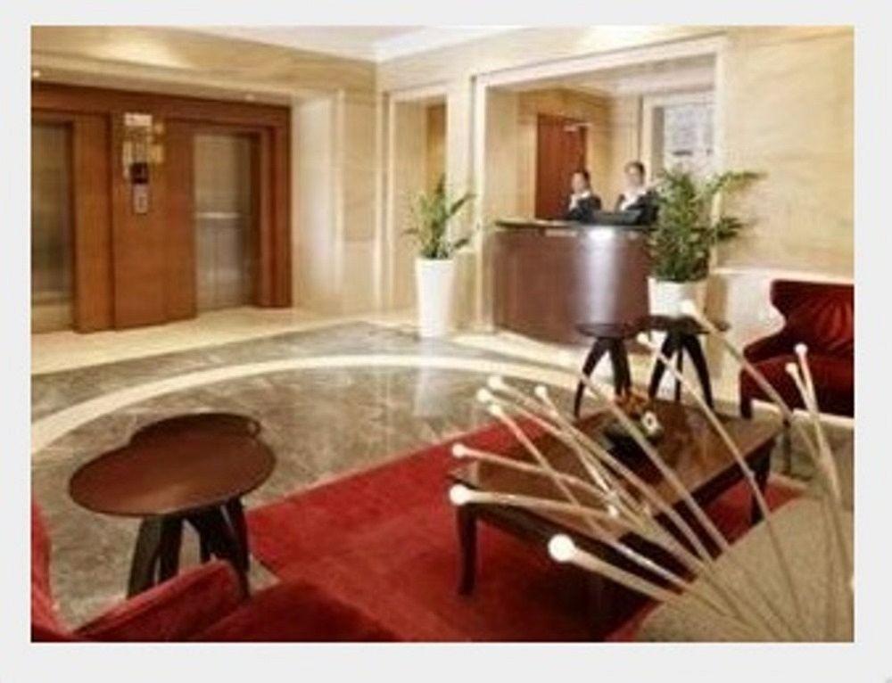 Richmond Greens Hotel Dubai Buitenkant foto